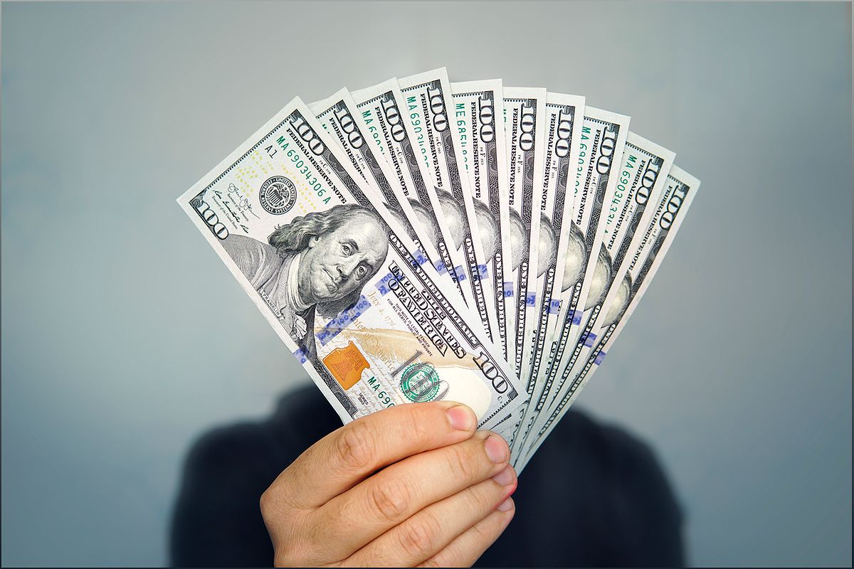 Top Stocks for Long-Term Investing: Apple, Starbucks, and Costco - 1565238814